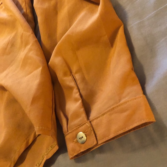 Mustard colored button up NWOT YB - Picture 5 of 11